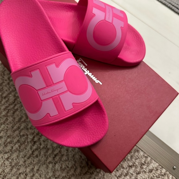 Salvatore Ferragamo slider sandals - Picture 5 of 5